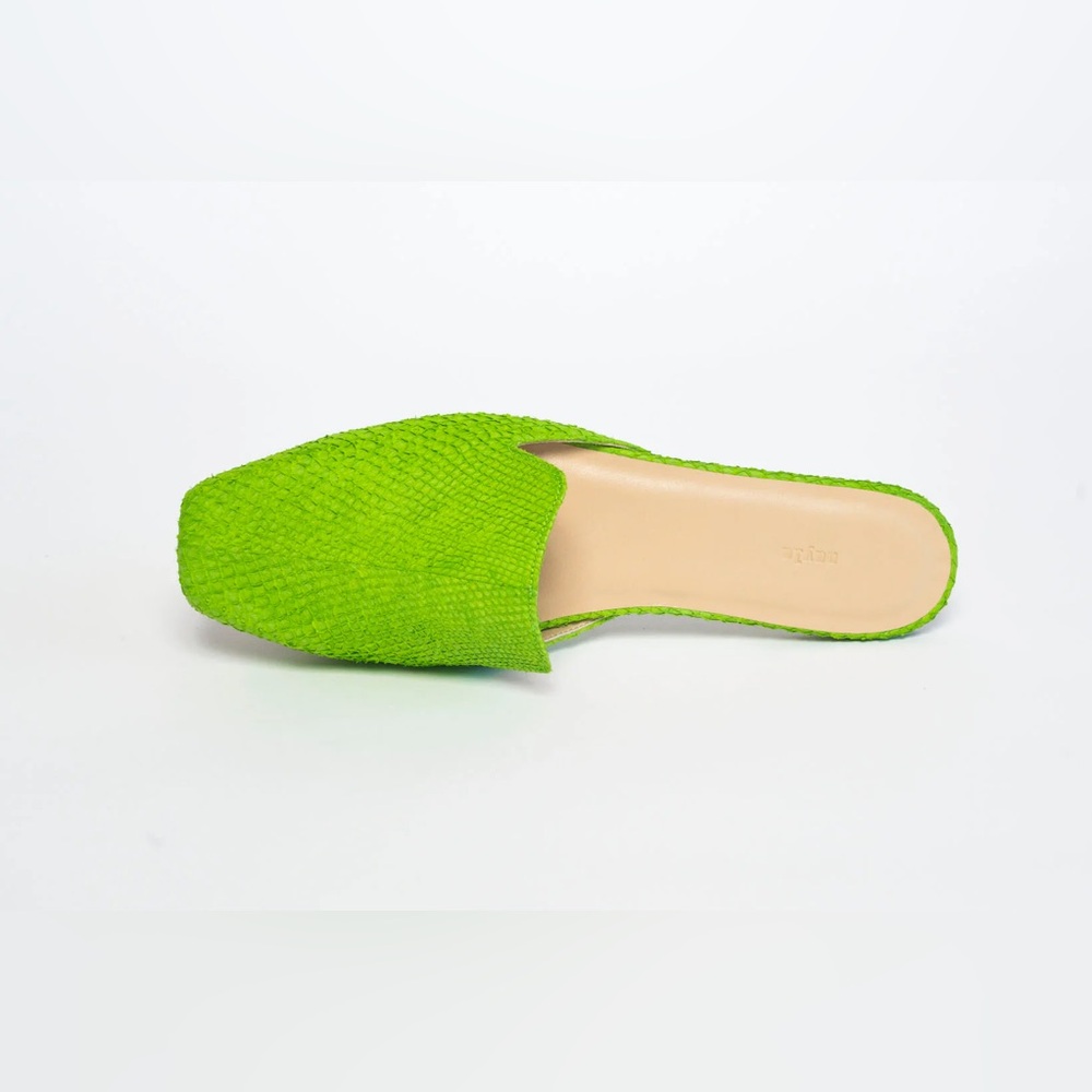 NAYLA fish leather Lazy Mule slides flats in green NIB